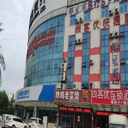Thank Inn Chain Hotel West Eleven Road Mall Linyi  Buitenkant foto