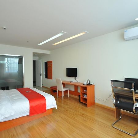 Thank Inn Chain Hotel West Eleven Road Mall Linyi  Buitenkant foto