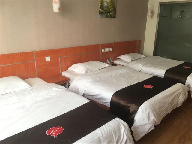 Thank Inn Chain Hotel West Eleven Road Mall Linyi  Buitenkant foto