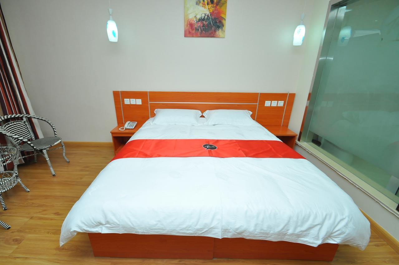 Thank Inn Chain Hotel West Eleven Road Mall Linyi  Buitenkant foto