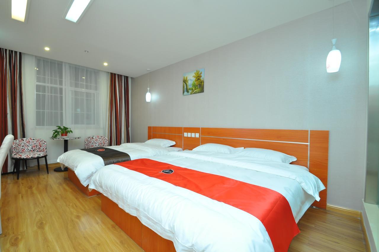 Thank Inn Chain Hotel West Eleven Road Mall Linyi  Buitenkant foto